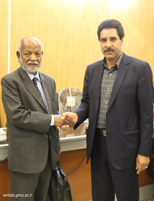 امضاء تفاهم‌نامه همکاری بین دانشگاه وکالج داروسازی جی اس اس هندوستان