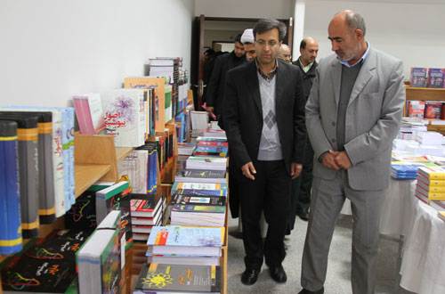 آغاز بکار نمایشگاه کتاب به مناسبت هفته پژوهش