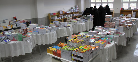 گشایش نمایشگاه کتاب به مناسبت هفته پژوهش